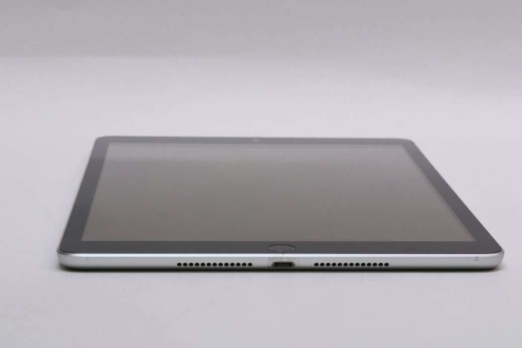 10.9" Apple iPad 10.2" 9th Gen, 256GB, Wi-Fi Only, Silver, MK2P3LL/A — photo 4 of 8