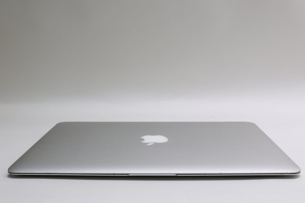 New Battery! 13" Early 2015, Macbook Air, MJVG2LL/A, i5, 4GB, 256GB SSD