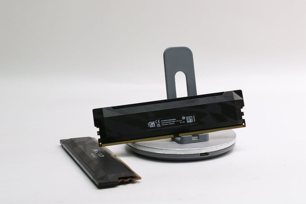 Micron Crucial Pro 32GB (2x16GB) 6400MHz DDR5 UDIMM Memory (CP16G64C32U5B.M8H4)
