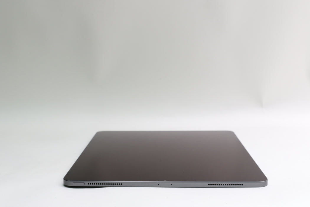 iPad Pro 4th Gen, 128GB, Wi-Fi, Space Gray, MY2H2LL/A 12.9”