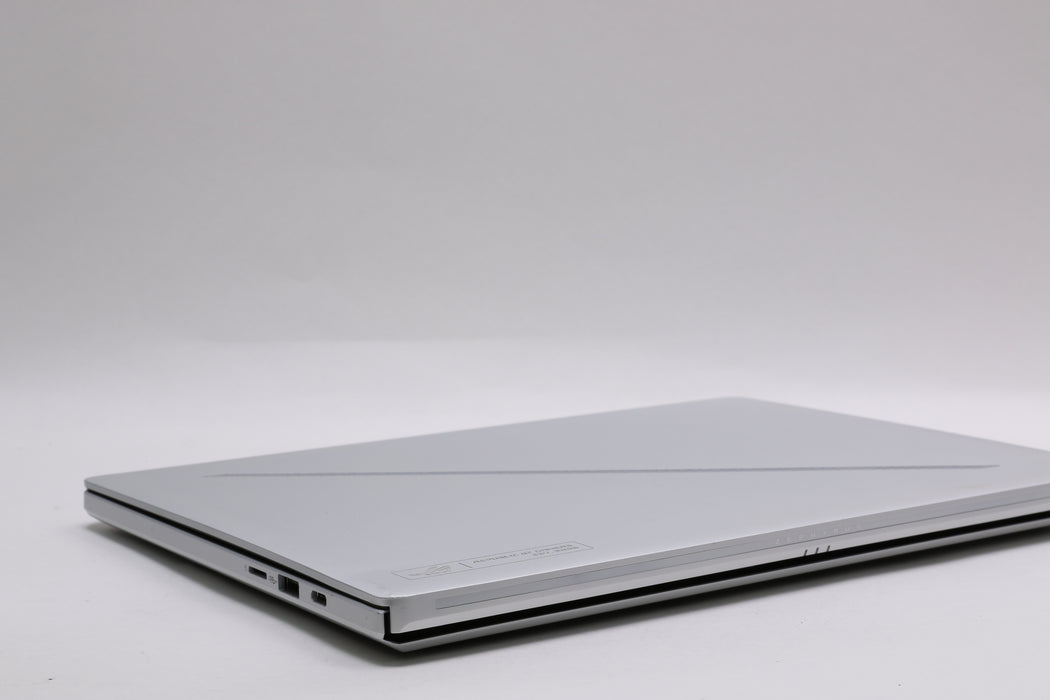 14" ASUS ROG Zephyrus G14 GA403WR, Ryzen AI 9 HX 370, 32GB, 1TB SSD, RTX 5070 Ti — photo 7 of 13