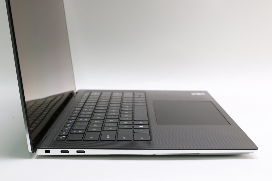 15" Dell XPS 15 9530, i9-13900H, 32GB, 954GB, RTX 4070, 3.5K OLED Touchscreen!