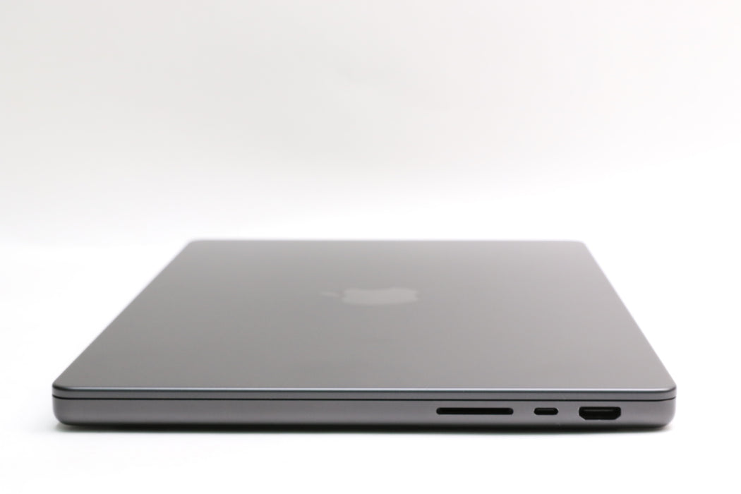 14" 2025, MacBook Pro, MDE04LL/A, Apple M5, 16GB, 512GB SSD, 10C, 100% Battery!