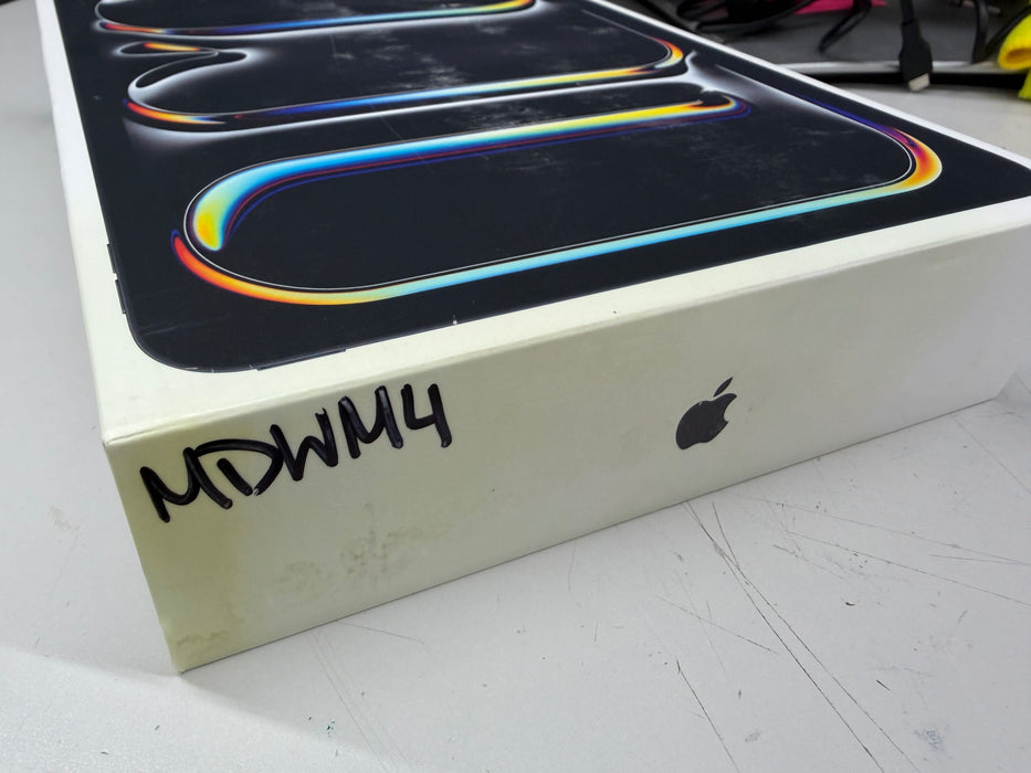 Brand New! 11" iPad Pro M5 Wi-Fi, 512GB, Wi-Fi Only, Space Black, MDWM4LL/A — photo 4 of 4