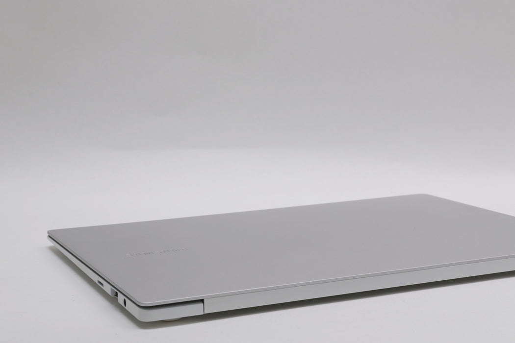 13.3" Samsung Galaxy Book2 Pro, i7-1260P, 8GB, 512GB SSD, 100% Battery — photo 7 of 13