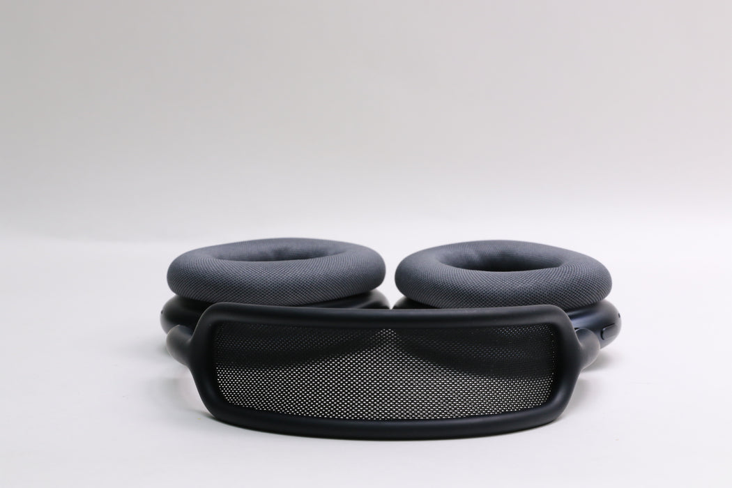 Apple AirPods Max, USB-C, Midnight, MWW43AM/A w/ Smart Case!