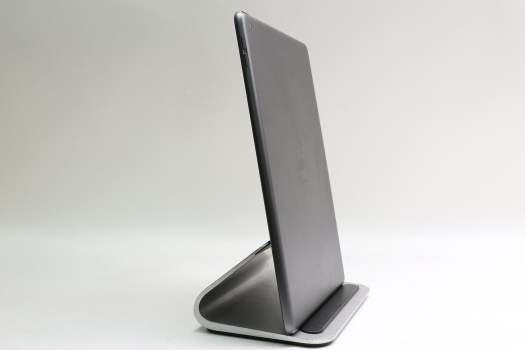 iPad 7th Gen, 128GB, Wi-Fi Only, Space Gray, MW772LL/A 10.2”