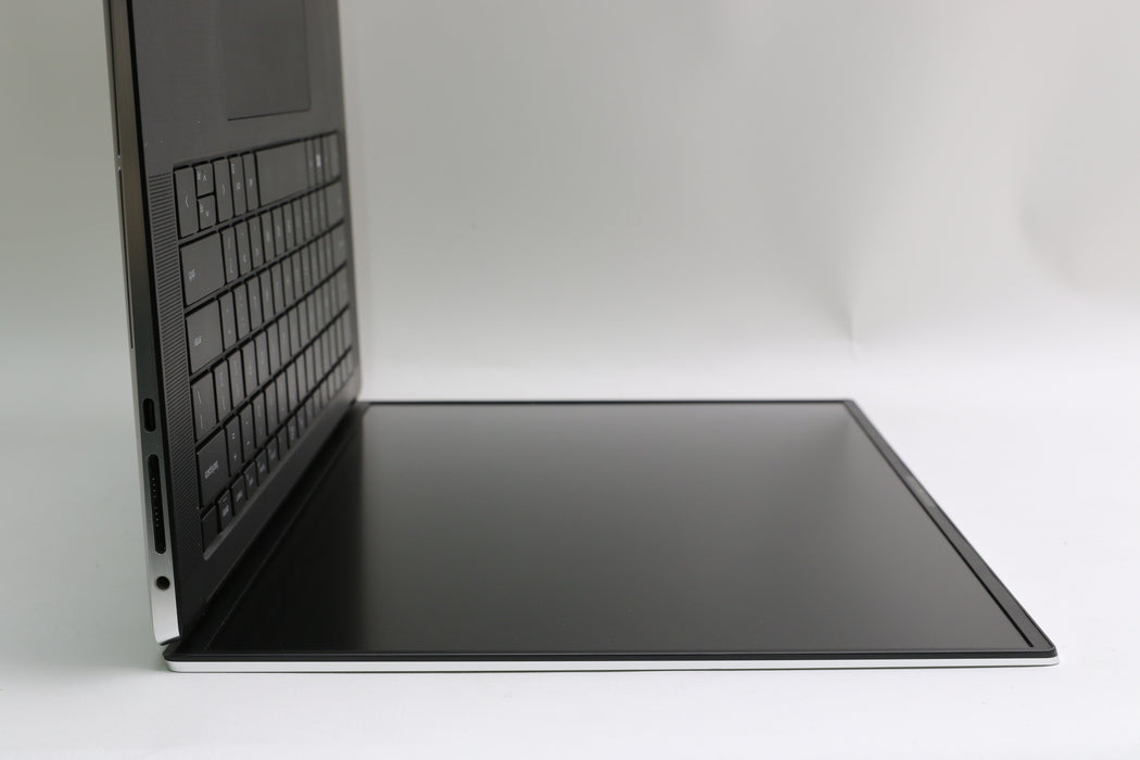 15.6" Dell, Xps 15 9510, i9-11900H 2.50GHz, 32GB, 1TB SSD, RTX 3050 Ti