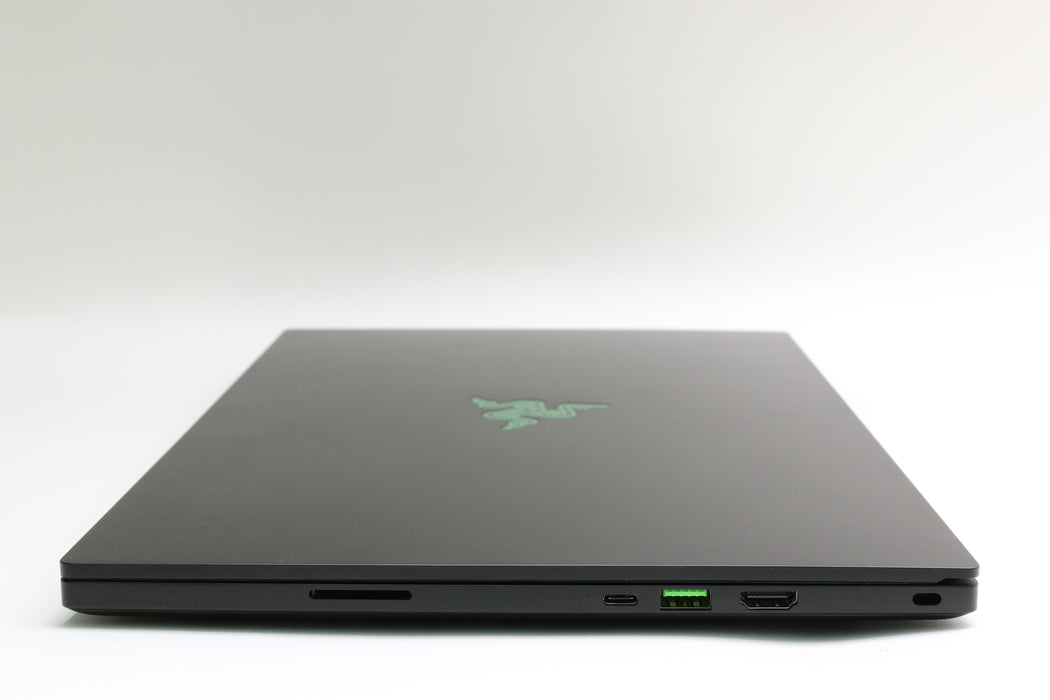 15.6" Razer Blade 15 Advanced Rz09-0409, i9-11900H, 32GB, 1TB, RTX 3080, Touch!