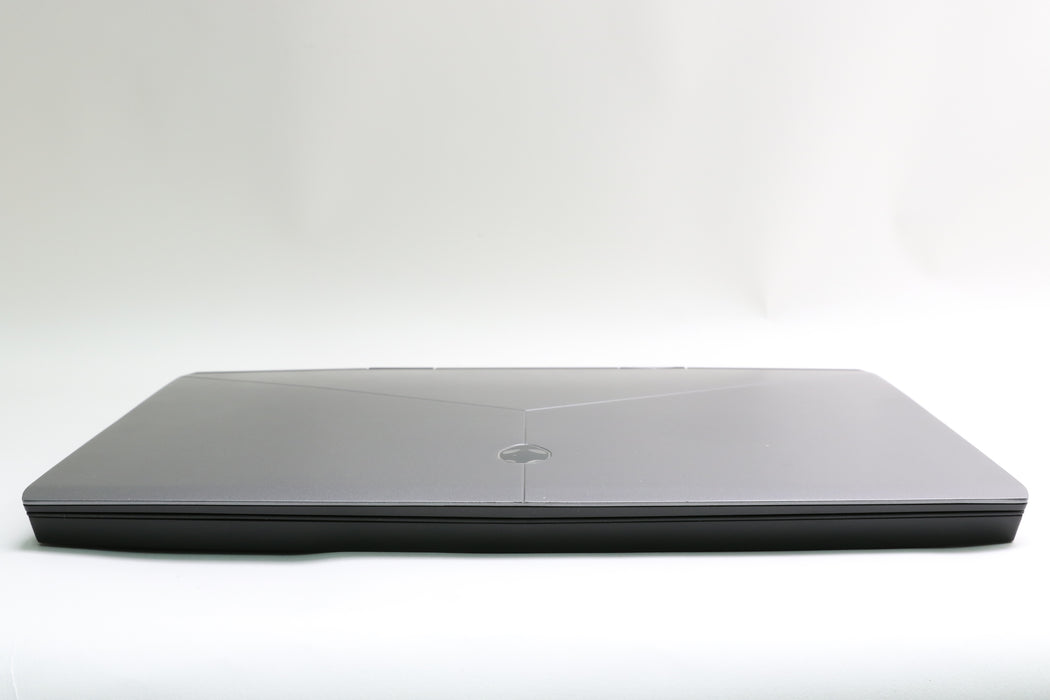 15.6" Alienware, M15, i7-8750H 2.20GHz, 16GB, 1TB HDD & 2TB SSD, GTX 1060