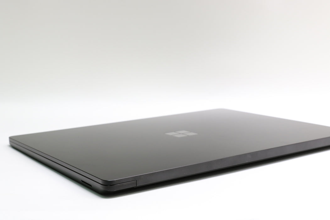 15.4" Microsoft Surface Laptop 5, i7-1265U, 32GB, 1TB SSD, Touchscreen