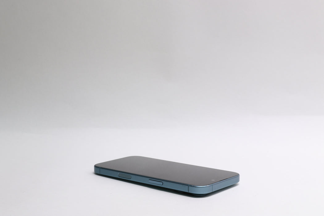 Apple iPhone 16, 256GB, Unlocked, Teal, MYD23LL/A — photo 12 of 13