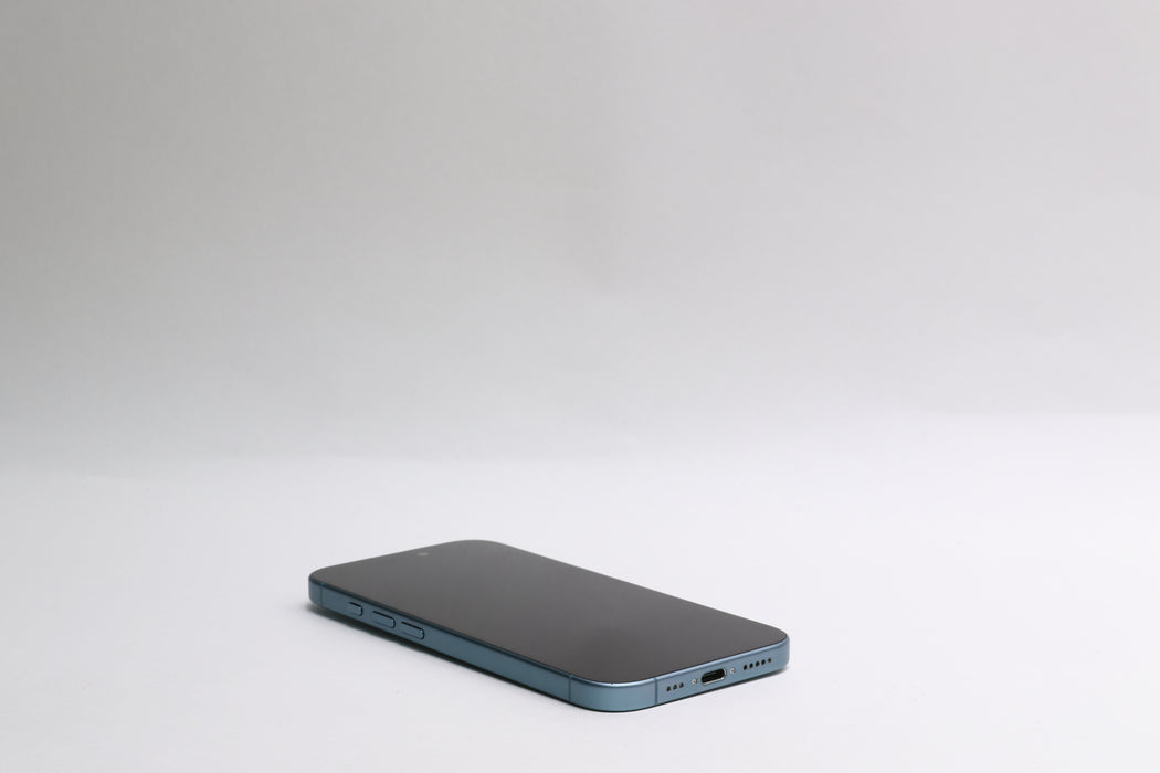 Apple iPhone 16, 256GB, Unlocked, Teal, MYD23LL/A — photo 8 of 13