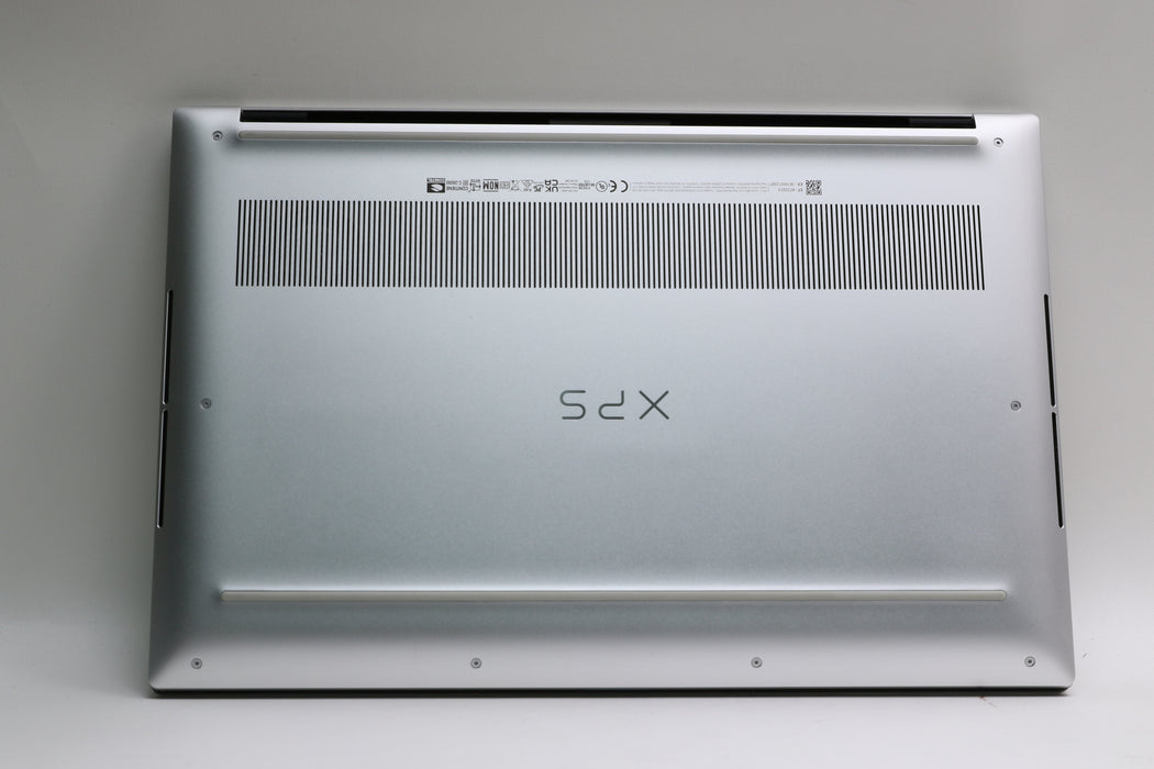 15" Dell XPS 15 9530, i9-13900H, 32GB, 954GB, RTX 4070, 3.5K OLED Touchscreen!