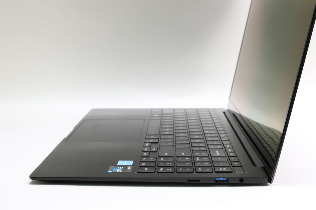15.6" Samsung, 950xed, i7-1260P, 16GB, 512GB SSD