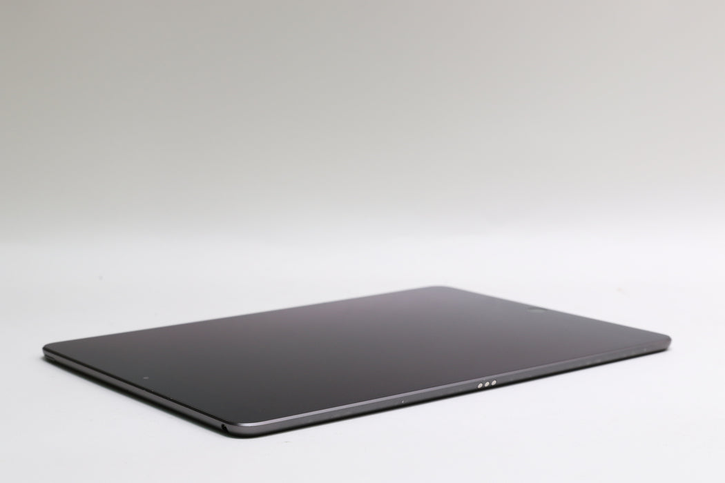 iPad Air (3rd Gen), 64GB, Wi-Fi Only, Space Gray, MUUJ2LL/A 10.5”