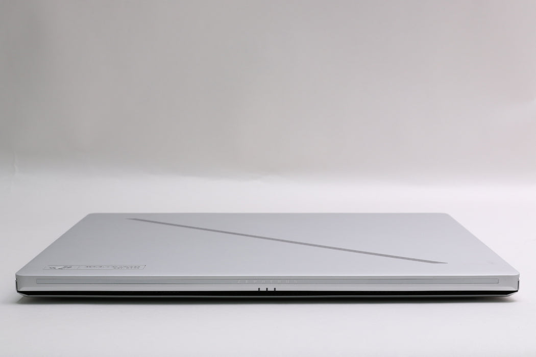 14" Asus Rog Zephyrus G14, AMD Ryzen 9 270, 16GB, 1TB SSD, RTX 5060