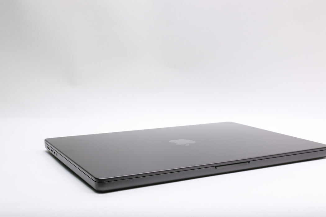 16" 2024, MacBook Pro, MX303LL/A, Apple M4 Max, 36GB, 1TB, 32C, AC+, 100% Batt! — photo 11 of 13