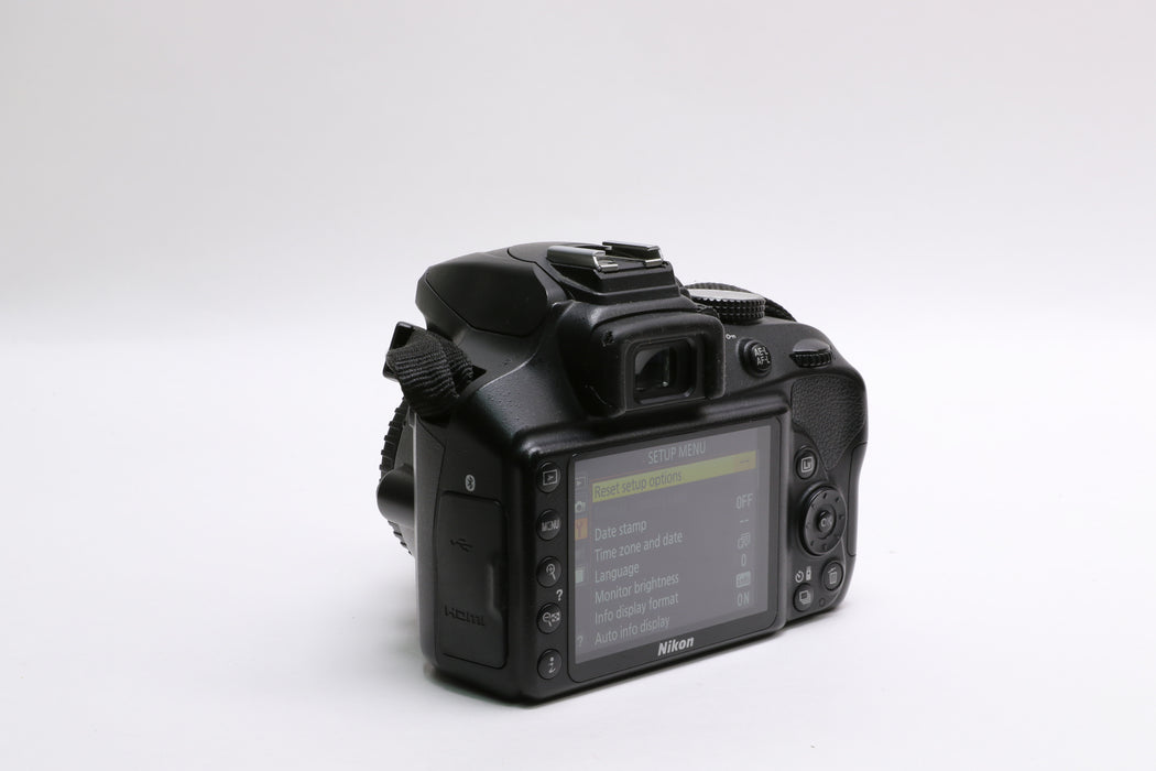 Nikon D3400 DSLR Camera w/ Nikon AF-P DX Nikkor 18-55mm f/3.5-5.6G VR Lens!