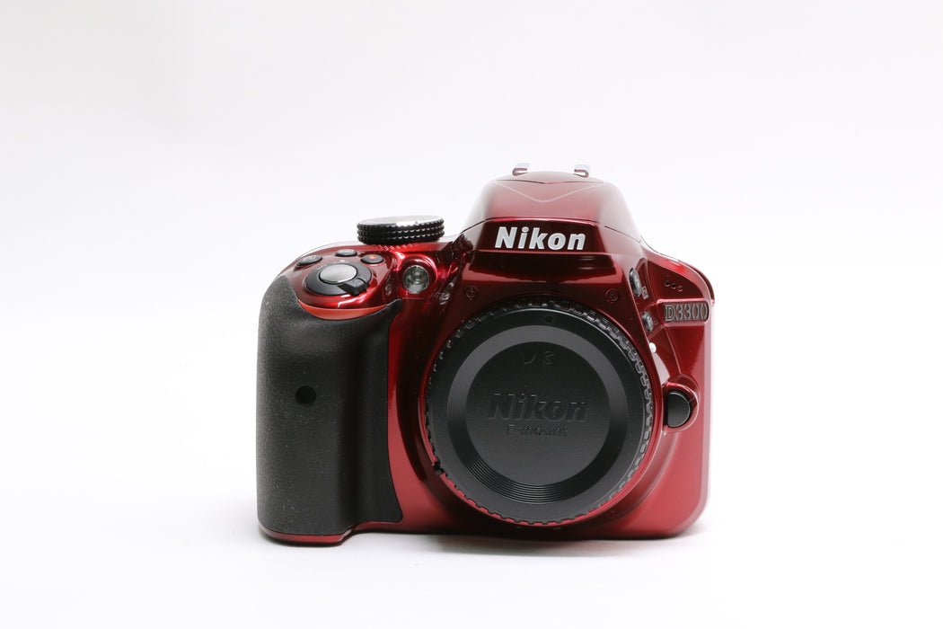 Nikon D3300 Camera w/ Nikon 18-55mm f/3.5-5.6G II DX VR Lens, Accessories! — photo 2 of 12