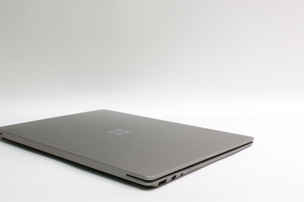 13.5" Microsoft Surface Laptop, i7-7660U, 16GB, 512GB SSD, Touchscreen