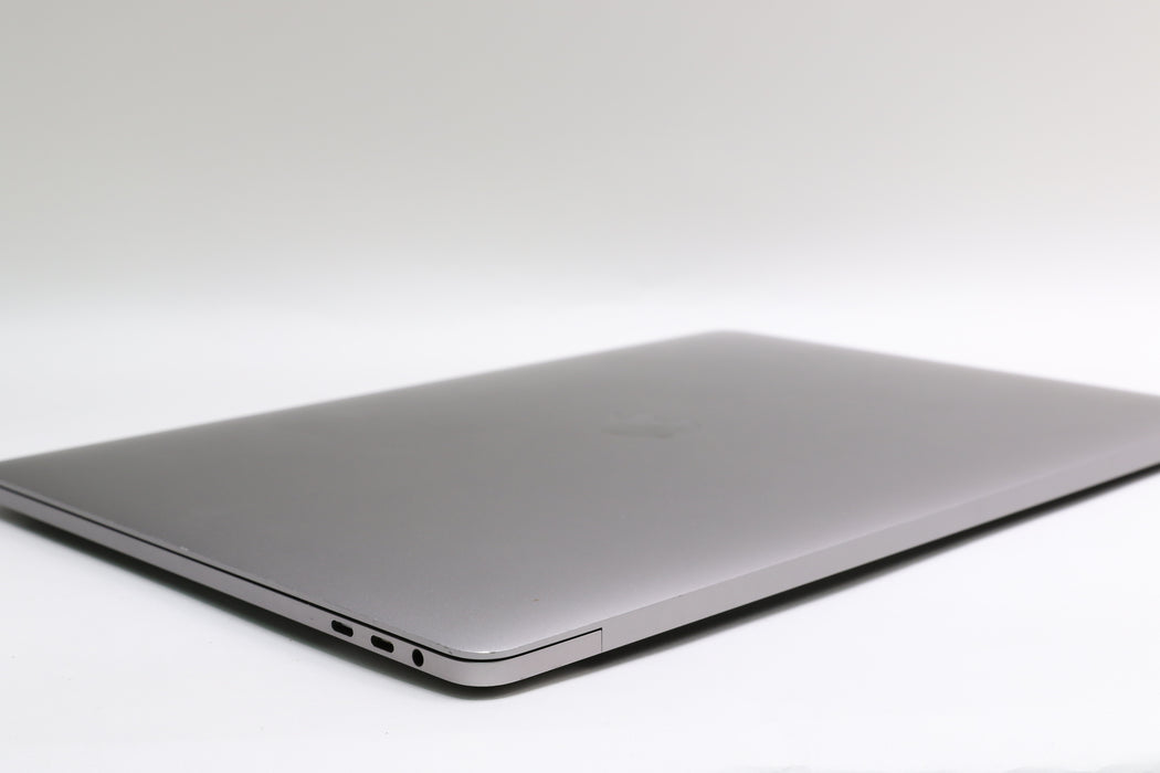 100%BATT, 15" 2017, Macbook Pro, MPTW2LL/A, i7-7920HQ, 16GB, 1TB SSD, Pro 560