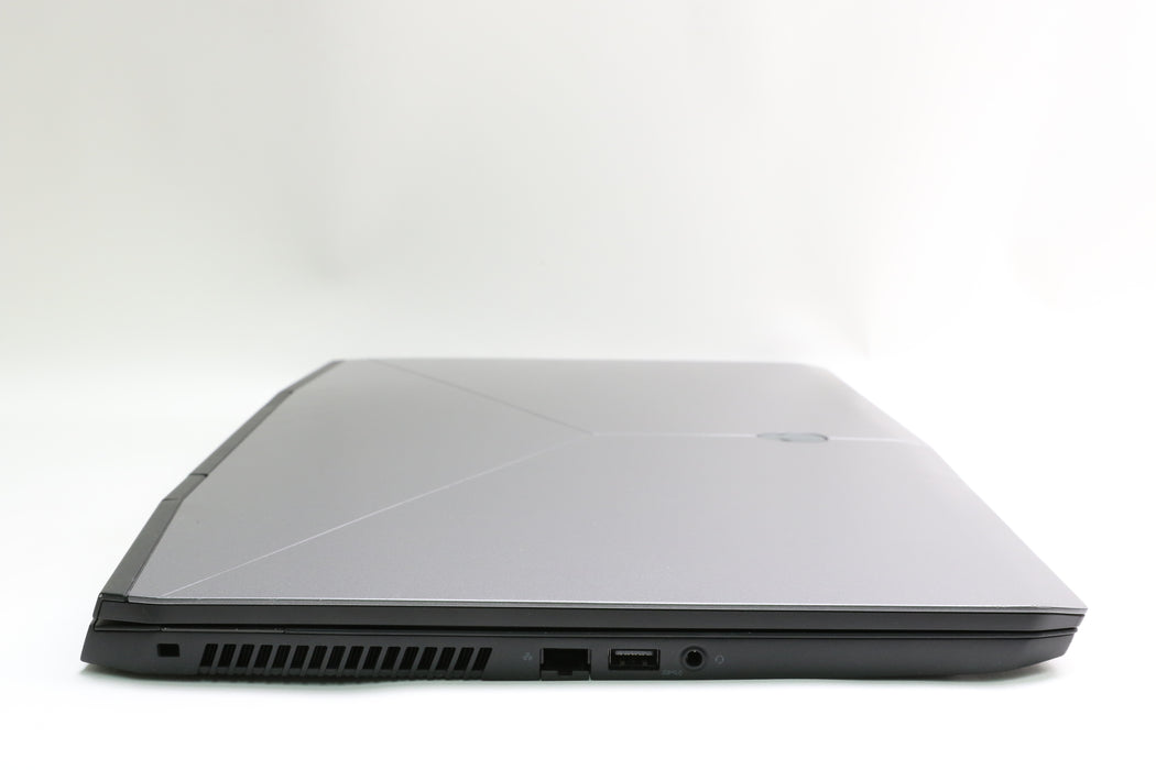 17.3" Alienware M17, i7-9750H, 16GB, 1TB HDD & 256GB SSD, RTX 2070 Max-Q
