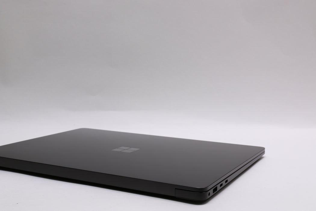 15" Microsoft Surface For Business 7th Edition, Ultra 7 268V, 32GB, 1TB SSD — photo 9 of 13