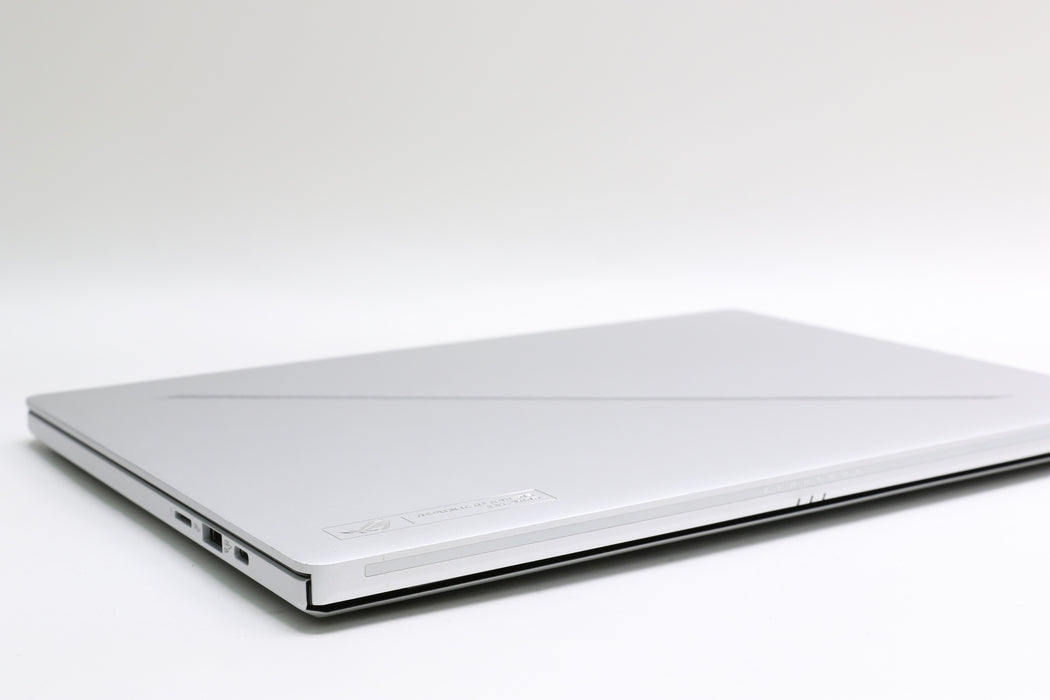 14" 2.8K Asus ROG Zephyrus G14 Ga403uv, Ryzen 9 8945HS, 16GB, 1TB, RTX 4060