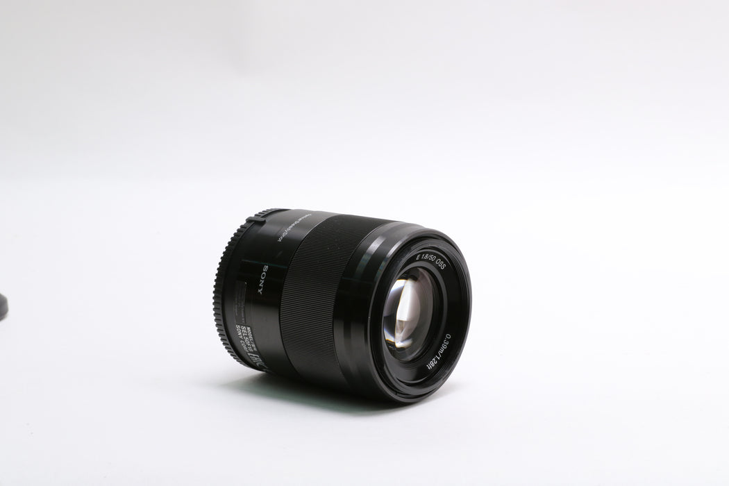 Sony E 50mm f/1.8 OSS Lens — photo 3 of 5