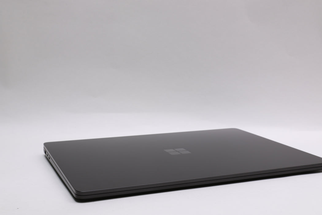 15" Microsoft Surface For Business 7th Edition, Ultra 7 268V, 32GB, 1TB SSD — photo 11 of 13