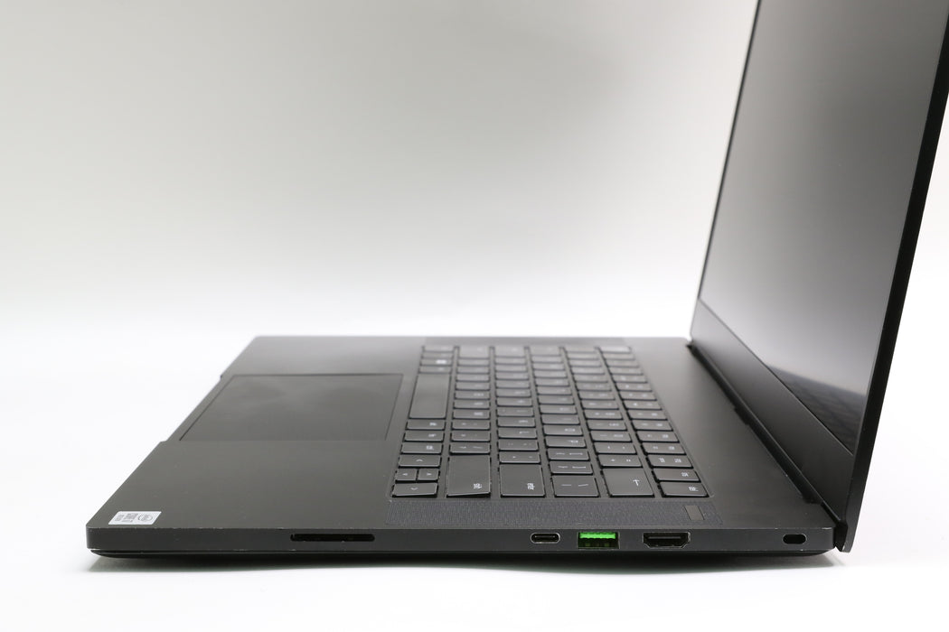 15" Razer Blade 15 (Early 2021), i7-10875H 2.30GHz, 40GB, 1TB SSD, RTX 3070