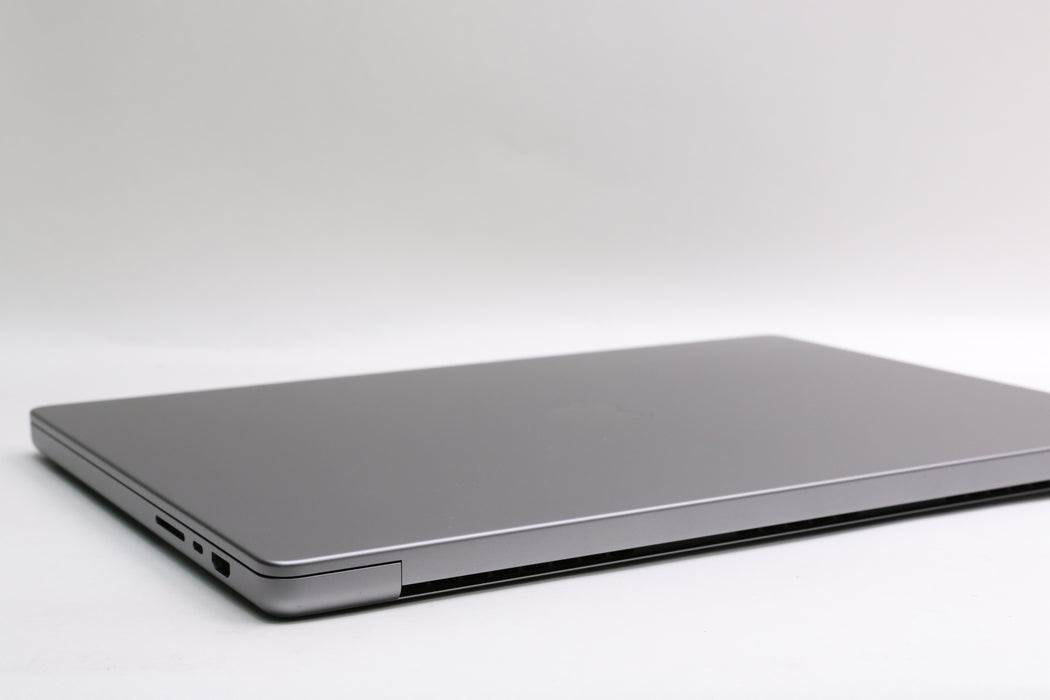 16" 2021, MacBook Pro, BTO, M1 Pro, 32GB, 1TB, 16C, 100% Battery!