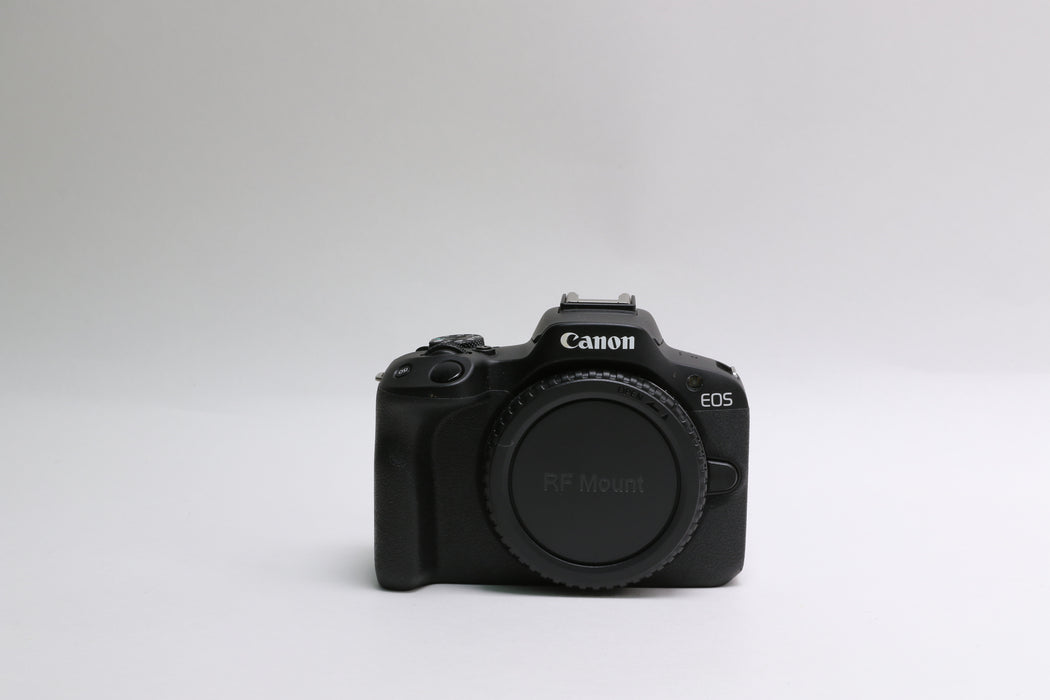 Canon EOS R50 Mirrorless Camera w/ Very Low Shutter Count of <1,000! — photo 2 of 8
