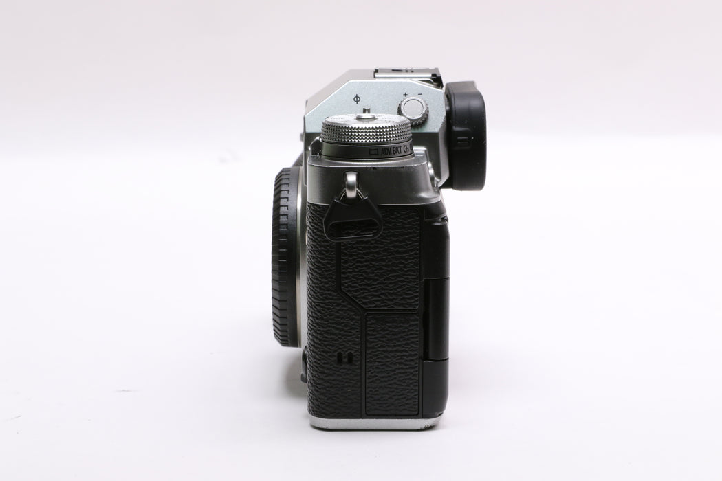 Fujifilm X-T4 26.1MP Mirrorless Camera w/ Box, Low Shutter Count of 7,505!