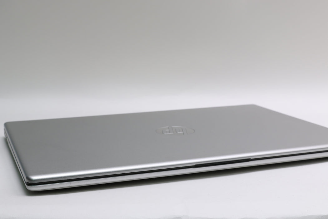 15" HP Laptop 15-fd0107dx, 12th Gen i7-1255U, 16GB, 477GB SSD, Touchscreen