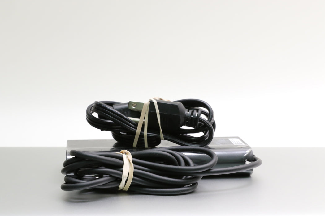 15.6" UHD+ Dell XPS 15 9500, i7-10750H, 32GB, 2TB, GTX 1650 Ti, 100% Batt!