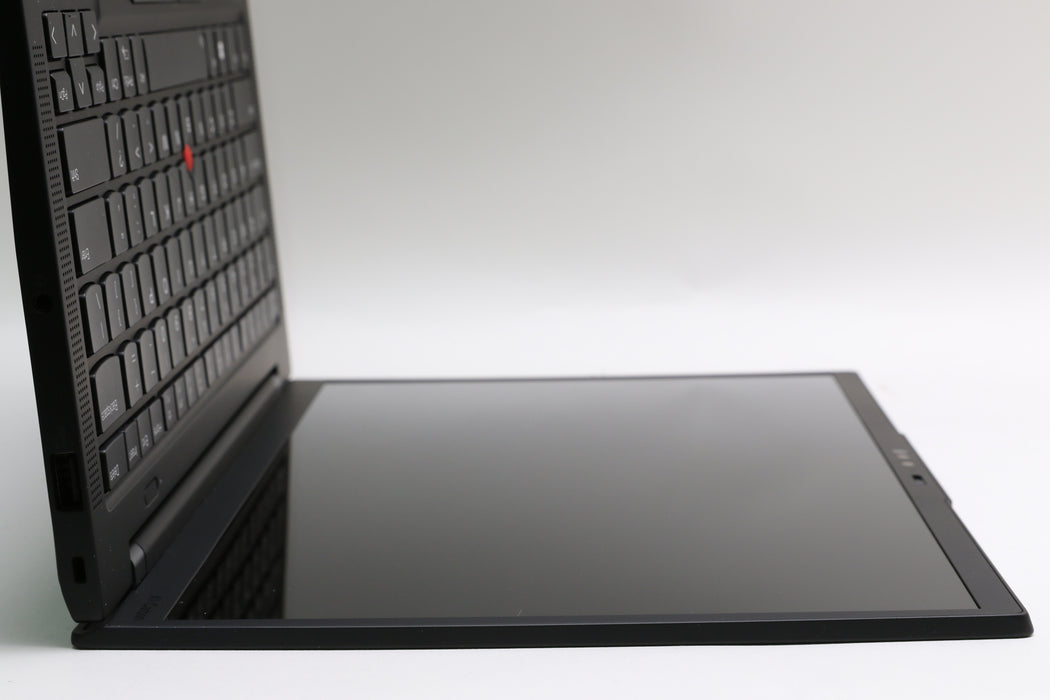 14" Lenovo ThinkPad X1 Carbon Gen 10, i7-1270P, 32GB, 512GB SSD, 4K Screen!