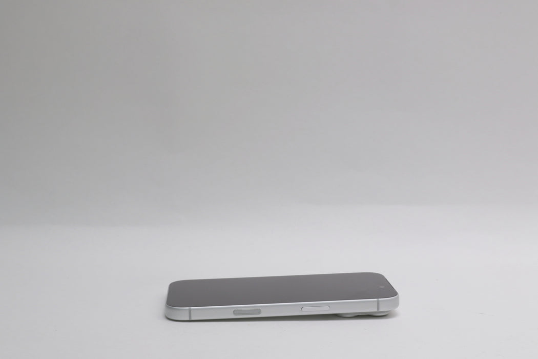 Apple iPhone 17 Pro, 256GB, Unlocked, Silver, MG7K4LL/A — photo 11 of 13