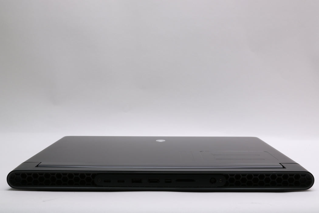 18" WUXGA Alienware m18 R1, i9-13980HX, 64GB, 4TB SSD, RTX 4090 — photo 8 of 13