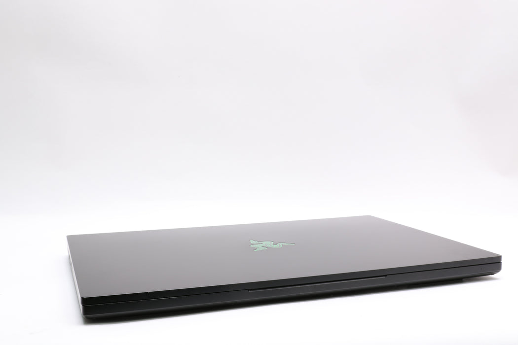 17.3" Razer Blade 17 (2022) - RZ09-0423, i7-12800H, 64GB, 1TB SSD, RTX 3070 Ti — photo 11 of 13