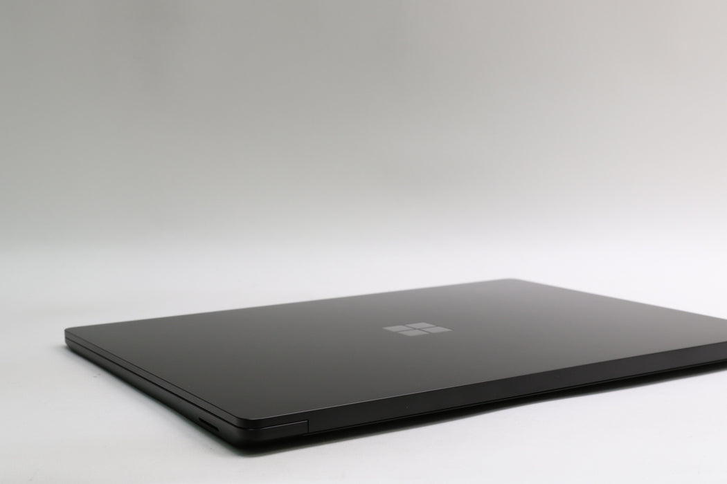 15"Microsoft Surface Laptop 5, i7-1265U, 32GB, 1TB SSD,Touchscreen, 100% Battery