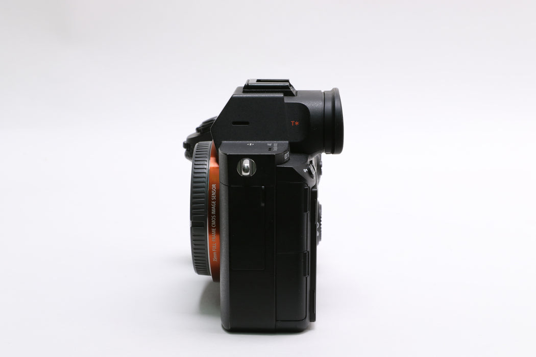 Sony Alpha a7 III 24.2MP Mirrorless Camera — photo 3 of 8