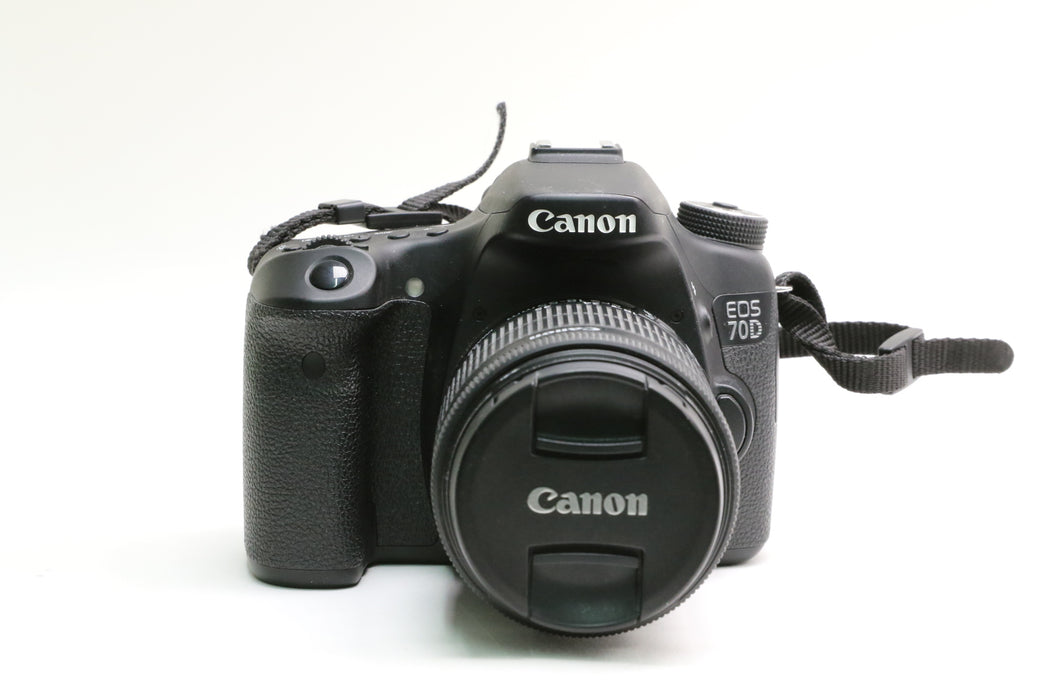 Canon EOS 70D Camera w/ EF-S 18-55mm f/3.5-5.6 IS STM, OEM Battery/Charger!