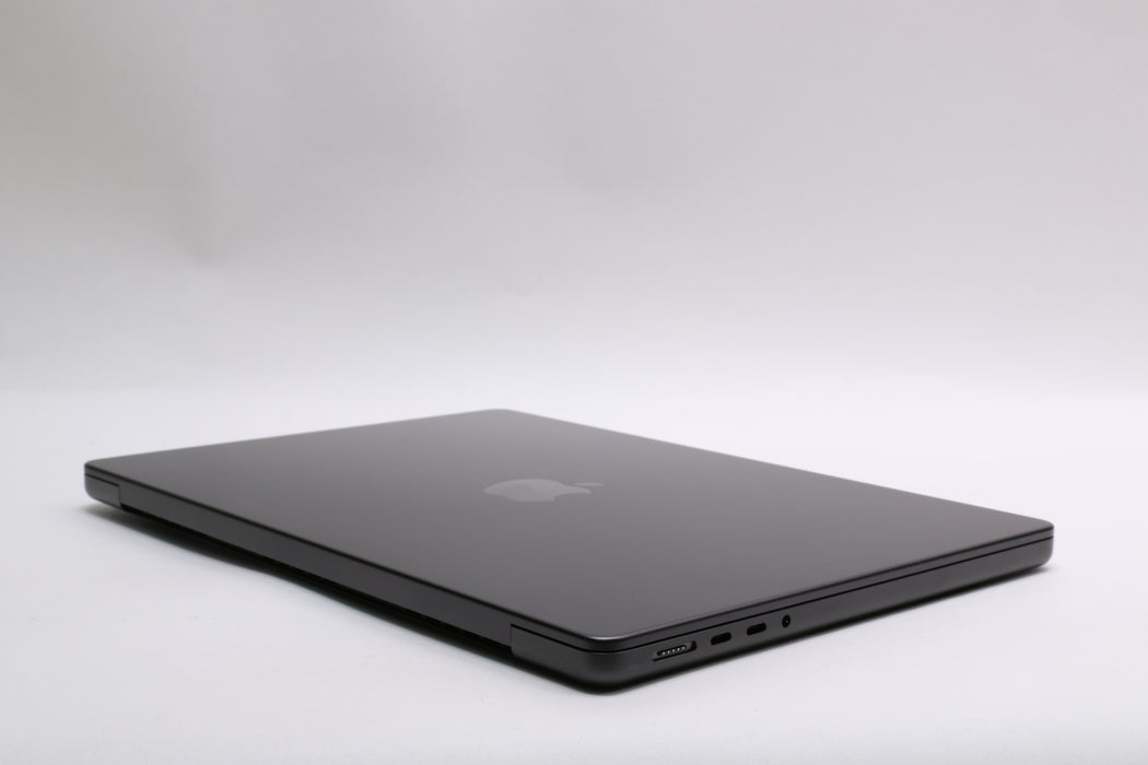 14" 2025, MacBook Pro, MDE14LL/A, Apple M5, 16GB, 1TB SSD, 10C — photo 9 of 12