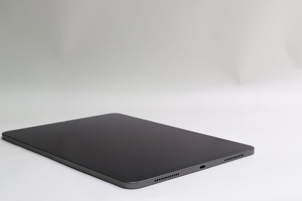 iPad Air 5th gen, 64GB, Wi-Fi, Space Gray, MM9C3LL/A + Pencil