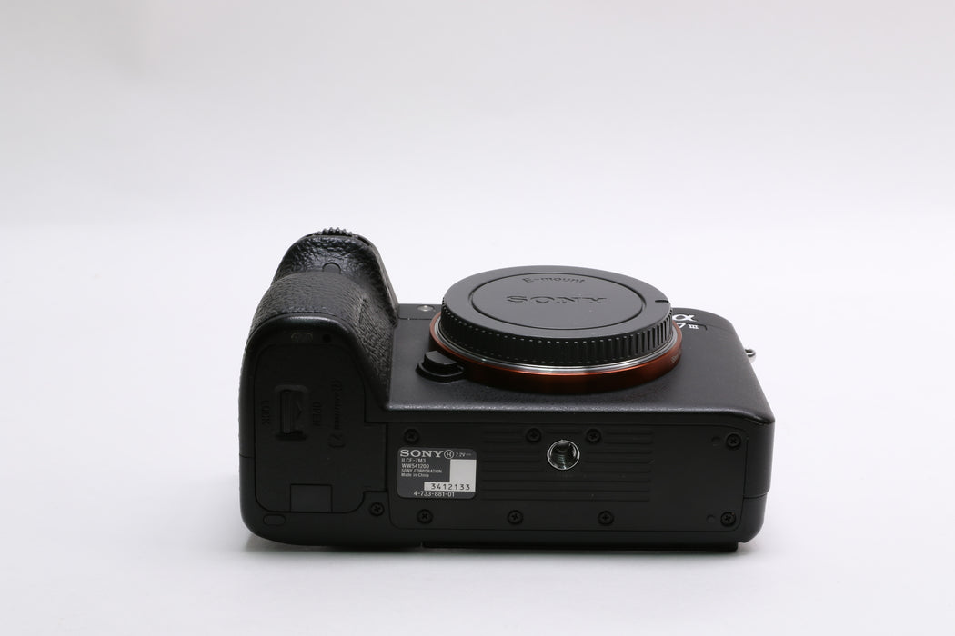 Sony Alpha a7 III 24.2MP Mirrorless Camera — photo 7 of 8