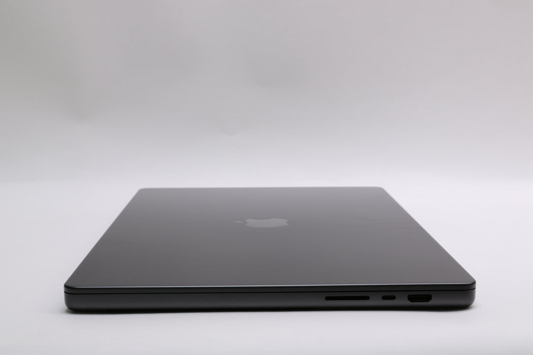 16" 2024, MacBook Pro, MX303LL/A, Apple M4 Max, 36GB, 1TB SSD, 32C, AC+ 2028! — photo 6 of 13