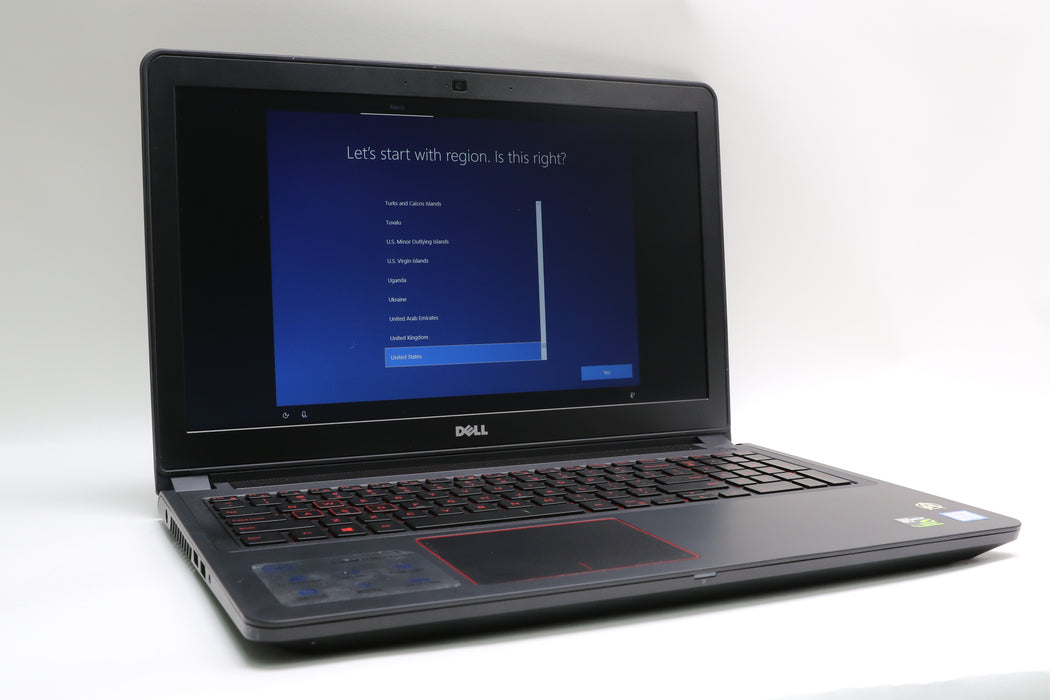 15.6" Dell Inspiron 5577, i7-7700HQ 2.80GHz, 8GB, 128GB SSD & 1TB HDD, GTX 1050
