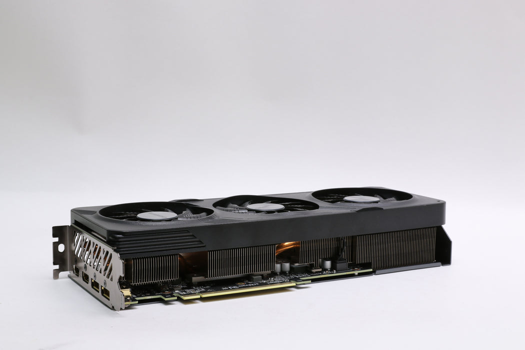 GIGABYTE Radeon RX 7600 XT Gaming OC 16GB GDDR6 — photo 4 of 7